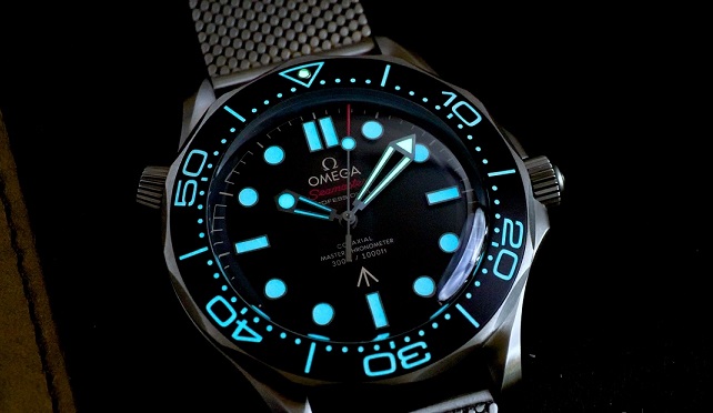 Omega Seamaster Diver 300M 007 Edition